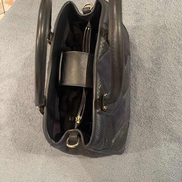 Coach quilted dark blue purse - Picture 3 of 14